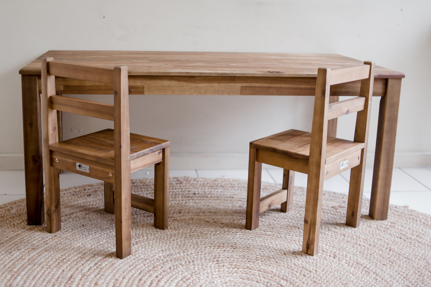 שולחן ו2 כסאות מעץ שיטה מלא - Qtoys