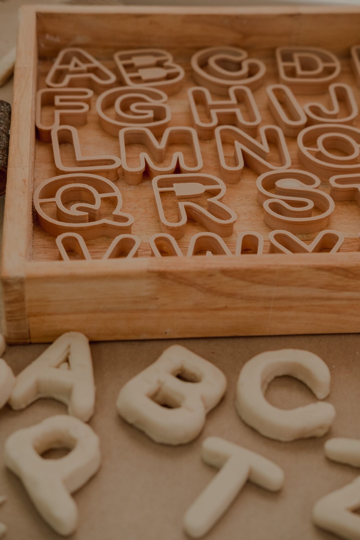 חותכנים לבצק משחק - ABC - Kinfolk Pantry