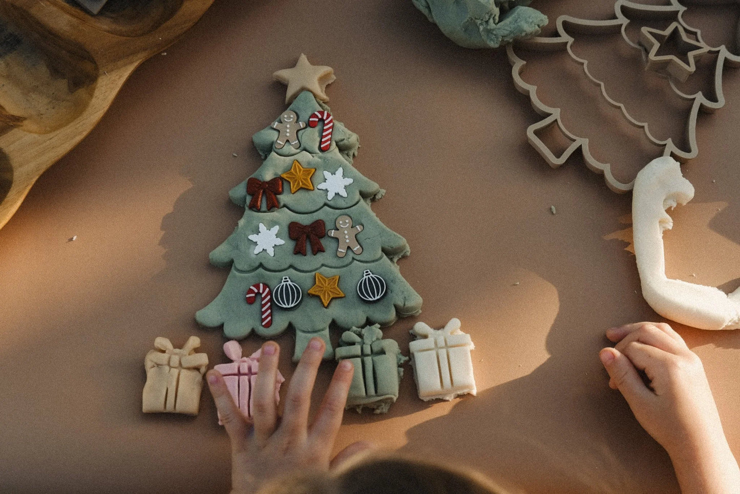 סט לבצק משחק - עץ אשוח ענק עם קישוטים - Kinfolk Pantry