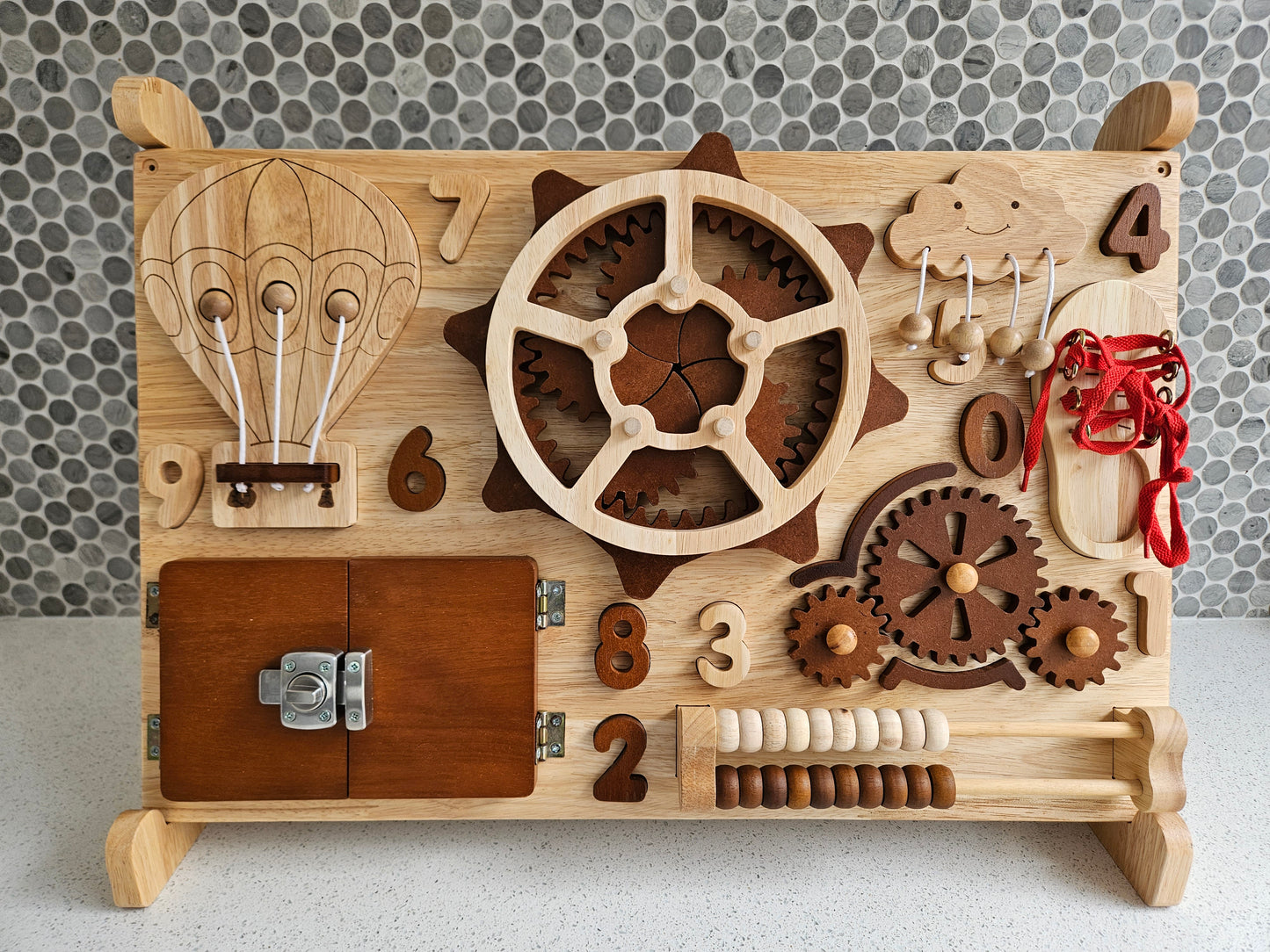 ביזיבורד מעץ מלא - Qtoys