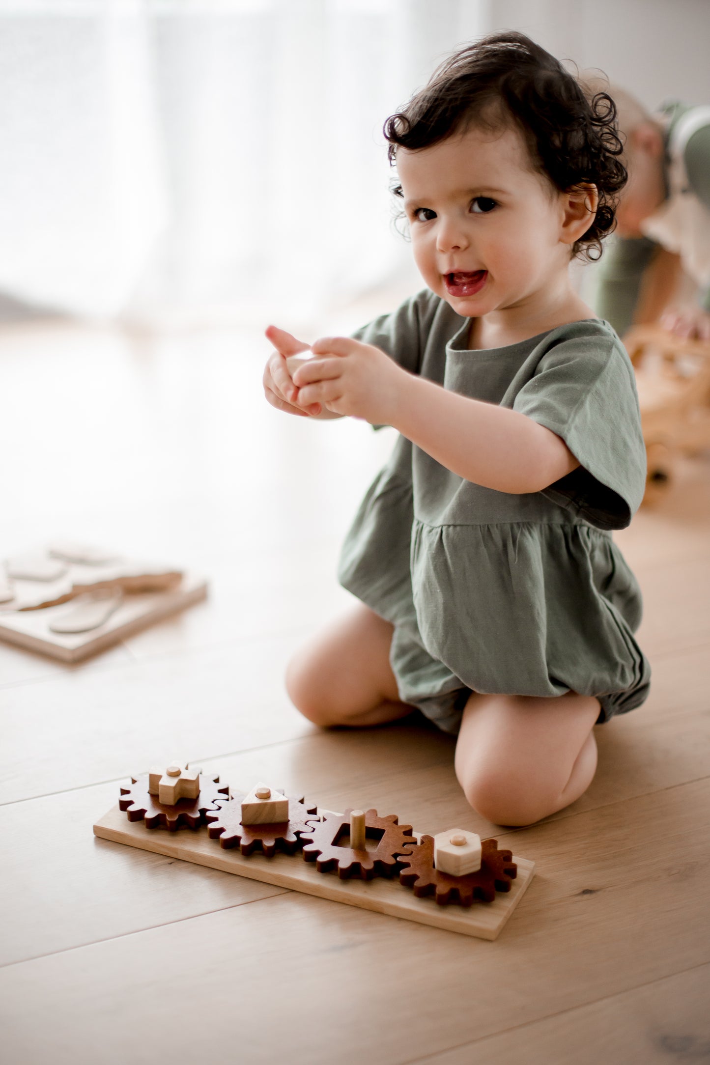 מיני לוח גלגלי שיניים מעץ - Qtoys