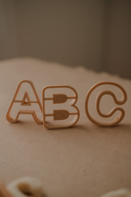 חותכנים לבצק משחק - ABC - Kinfolk Pantry